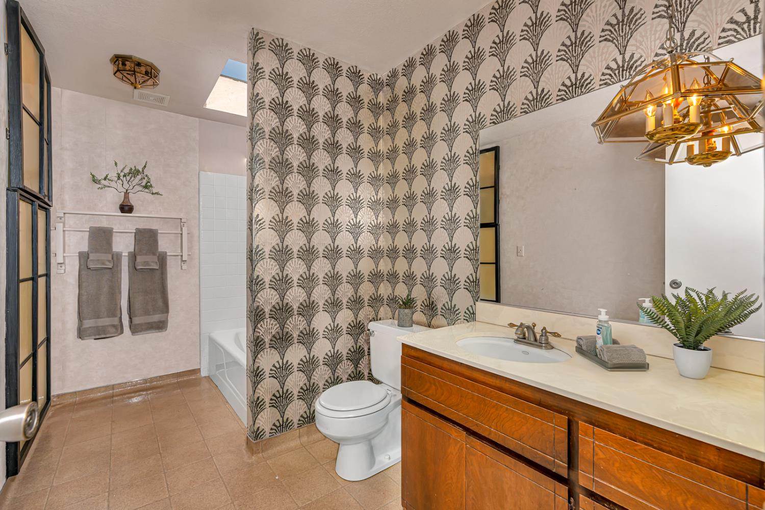 Detail Gallery Image 28 of 58 For 1838 Hillview Dr, Los Banos,  CA 93635 - 3 Beds | 2 Baths