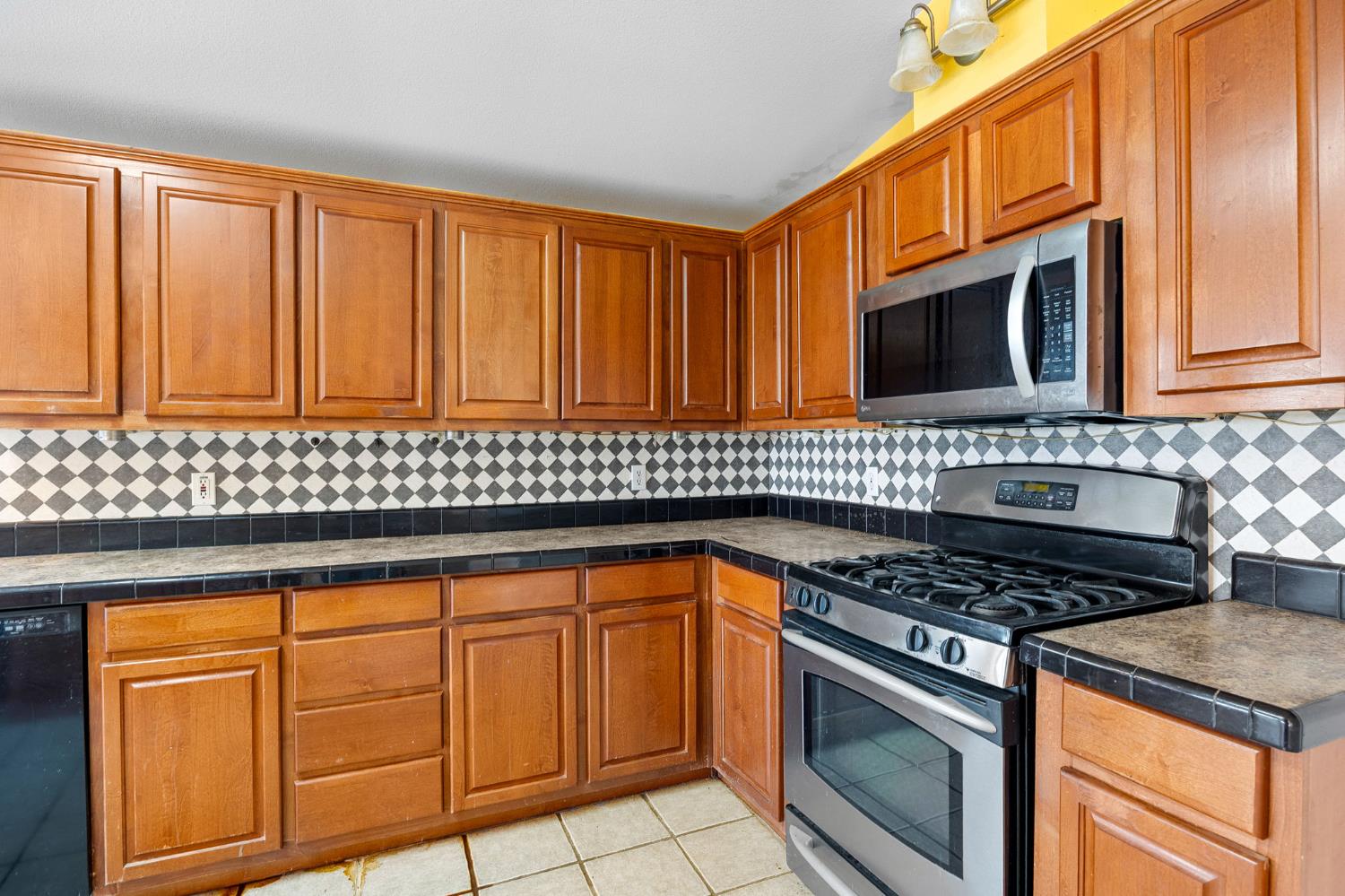 Detail Gallery Image 31 of 58 For 2970 Texas Hill Rd, Placerville,  CA 95667 - 2 Beds | 2 Baths