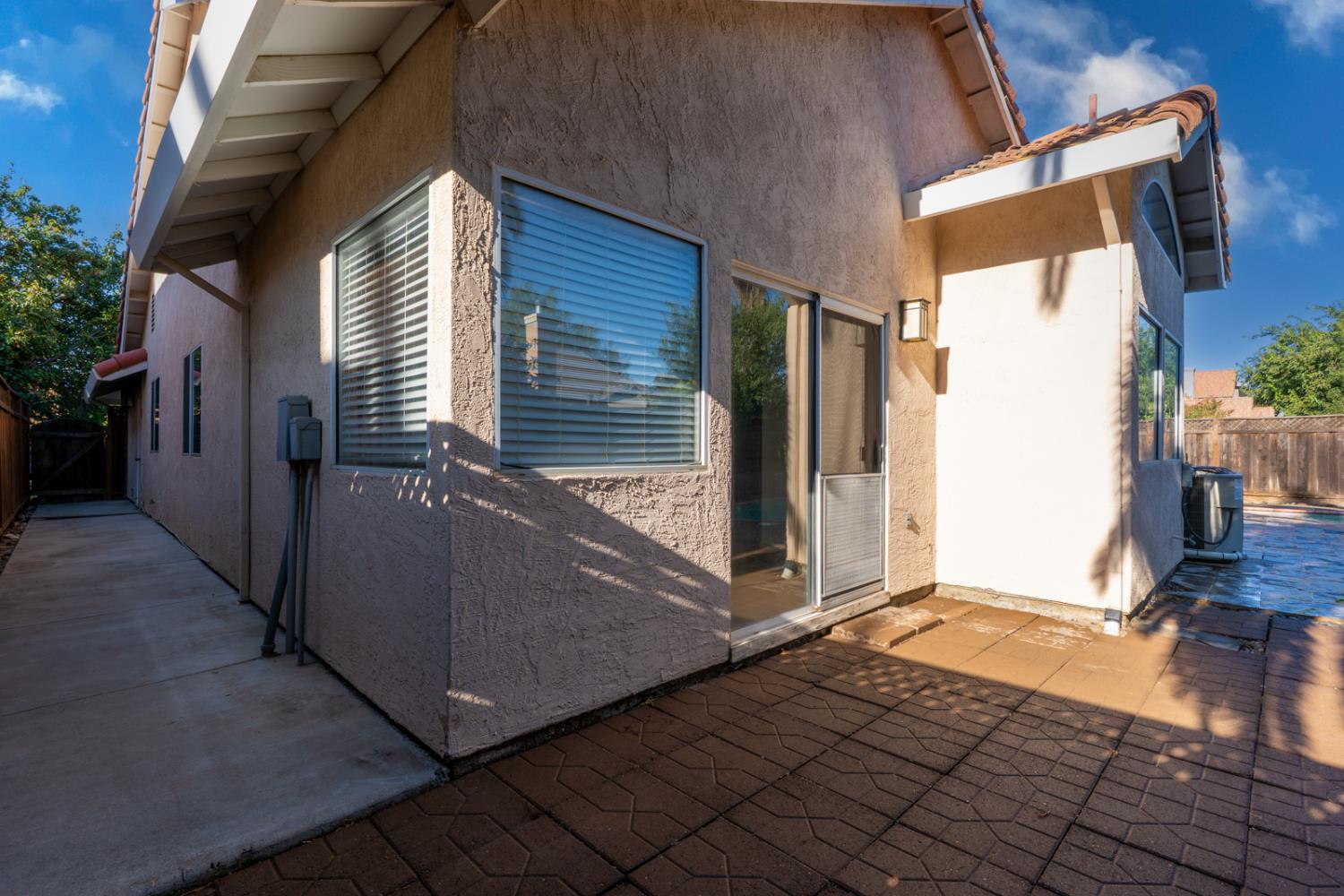 Detail Gallery Image 60 of 71 For 934 Neal St, Los Banos,  CA 93635 - 4 Beds | 2 Baths