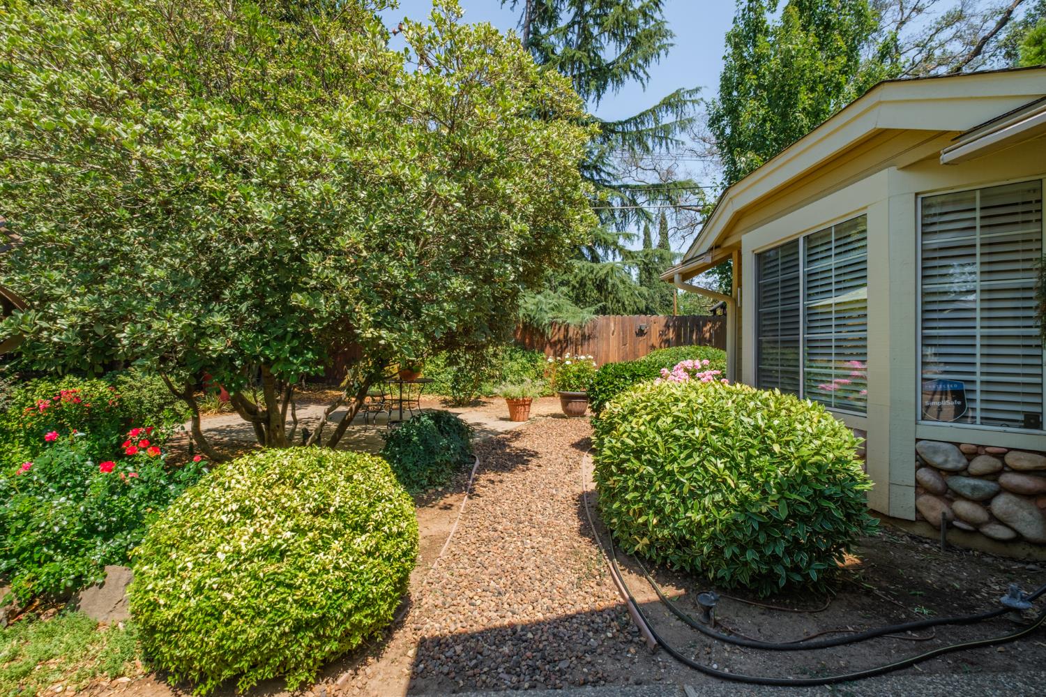 Detail Gallery Image 54 of 63 For 5148 Walnut Place Ln, Carmichael,  CA 95608 - 3 Beds | 2 Baths