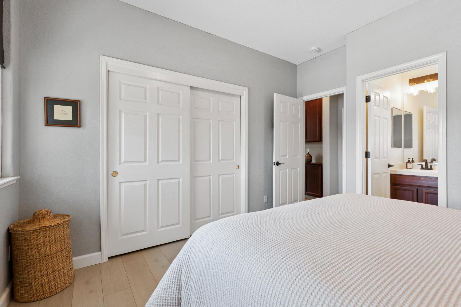 Detail Gallery Image 27 of 67 For 3021 Edgeview Dr, Modesto,  CA 95355 - 5 Beds | 3/1 Baths