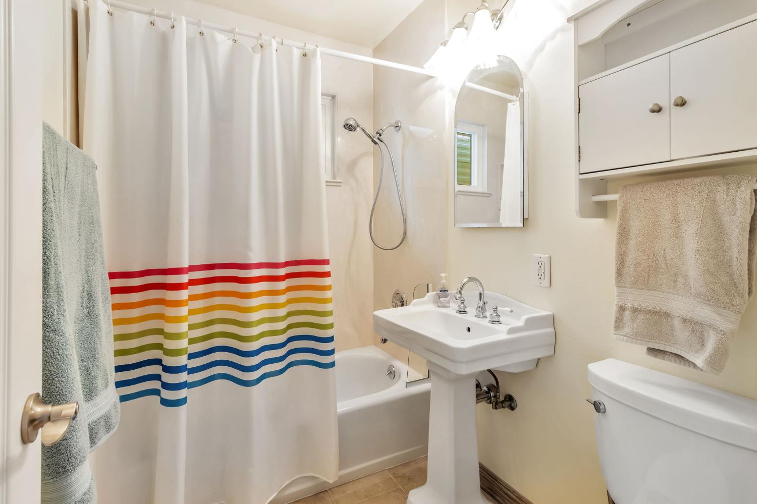Detail Gallery Image 23 of 33 For 3679 Wilmington Rd, Fremont,  CA 94538 - 3 Beds | 2 Baths