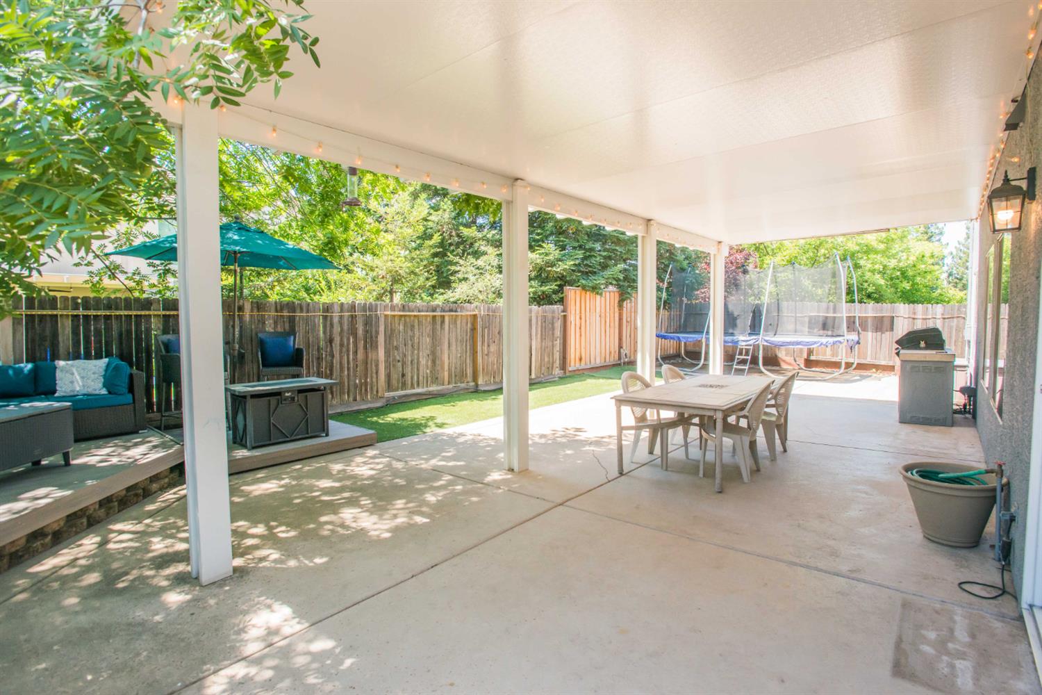 Detail Gallery Image 3 of 68 For 2210 Arnold Dr, Rocklin,  CA 95765 - 4 Beds | 2/1 Baths