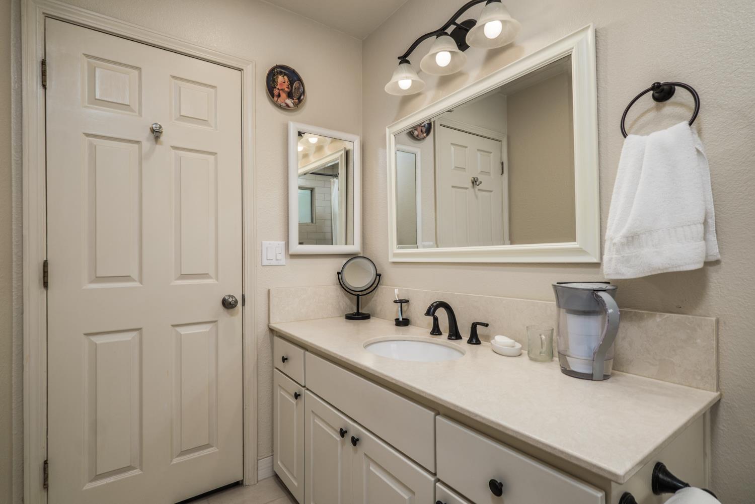 Detail Gallery Image 32 of 63 For 5148 Walnut Place Ln, Carmichael,  CA 95608 - 3 Beds | 2 Baths
