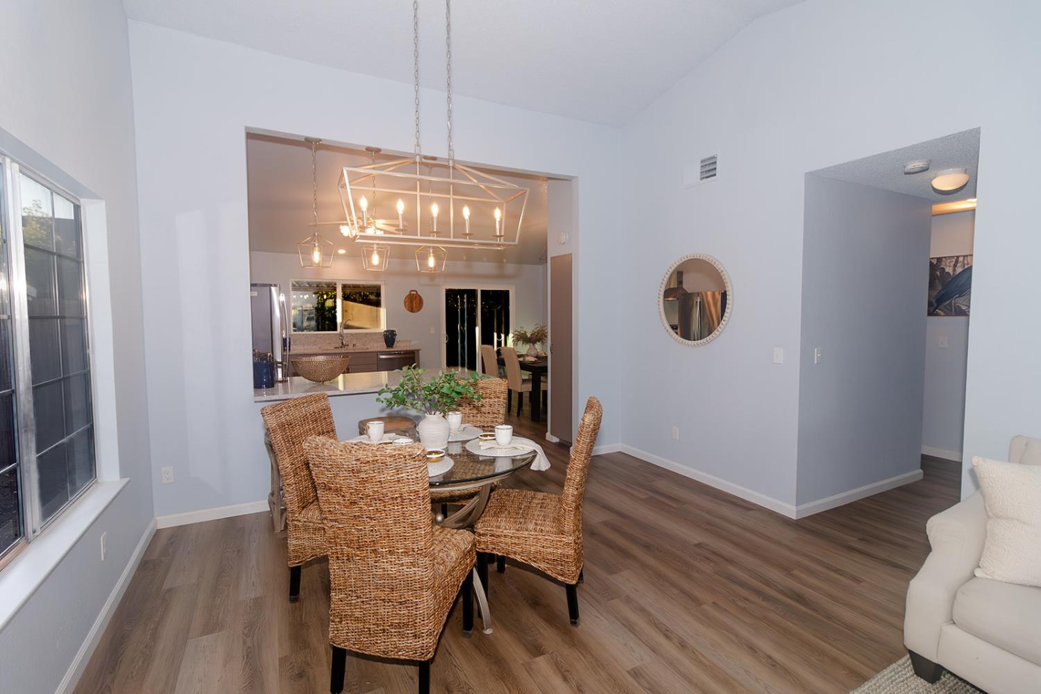 Detail Gallery Image 12 of 35 For 1377 Leo Way, Woodland,  CA 95776 - 3 Beds | 2 Baths