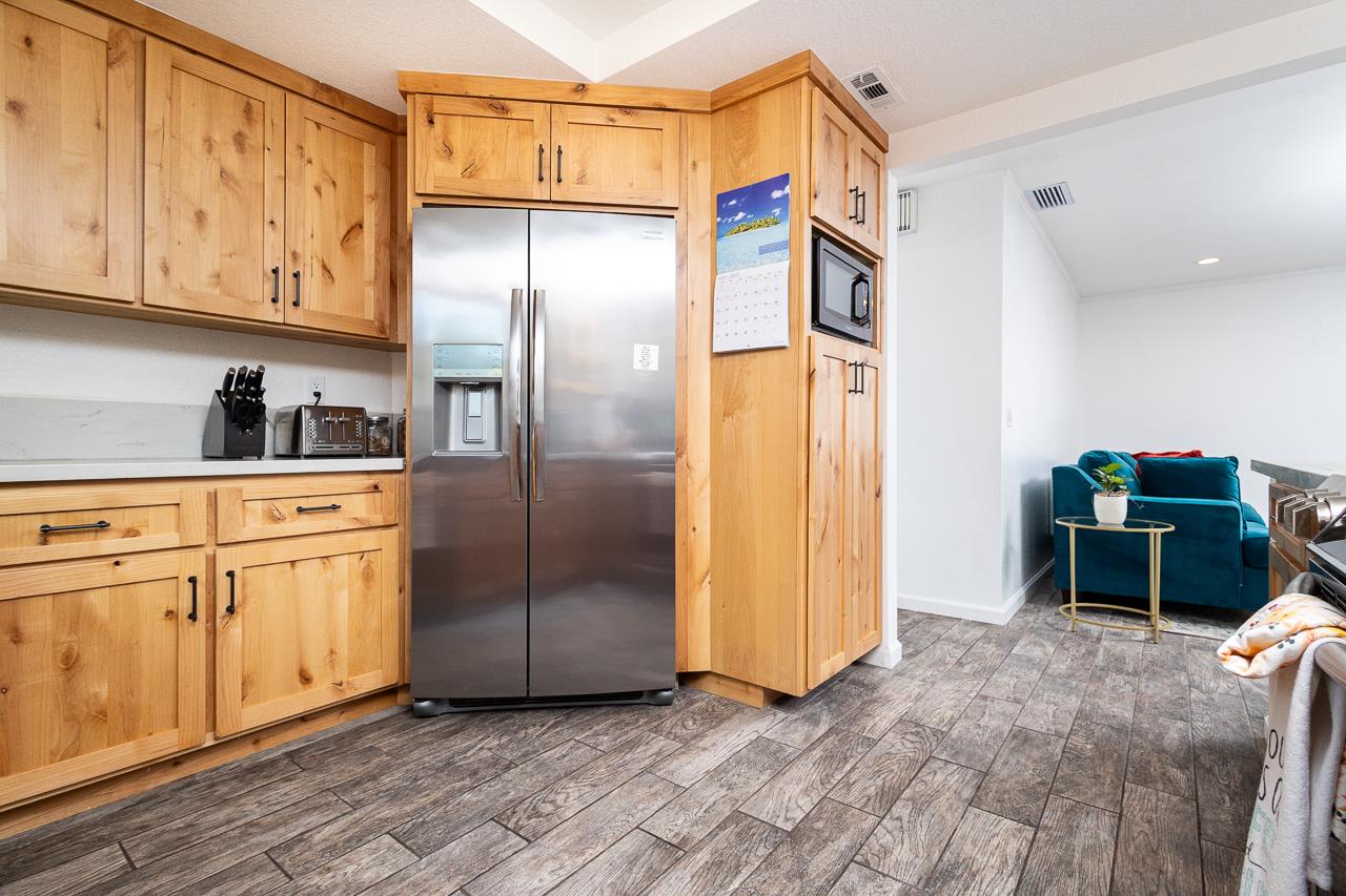 Detail Gallery Image 5 of 24 For 4013 Quarry Ct, Loomis,  CA 95650 - 3 Beds | 2/1 Baths