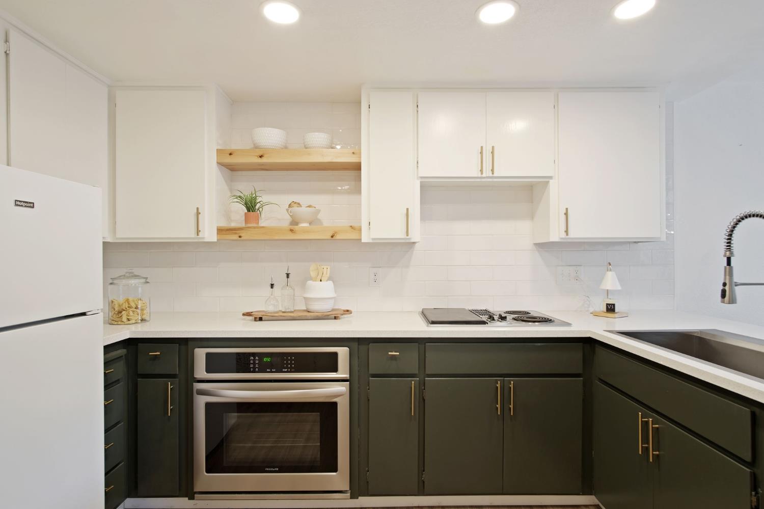 Detail Gallery Image 9 of 47 For 3350 M St #30,  Merced,  CA 95348 - 2 Beds | 1/1 Baths
