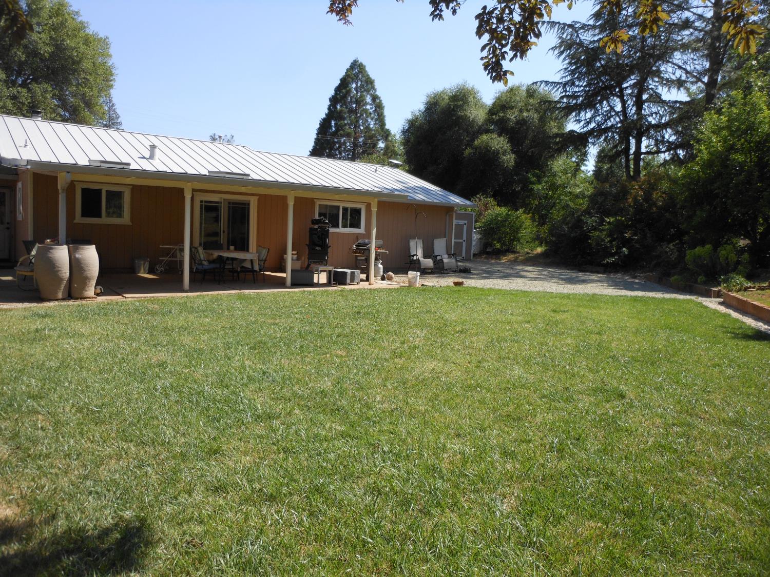 Detail Gallery Image 13 of 40 For 17068 Vintage Dr, Grass Valley,  CA 95949 - 4 Beds | 3 Baths