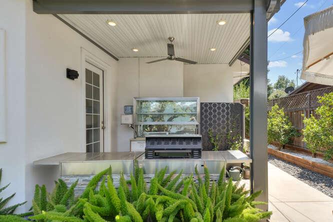 Detail Gallery Image 70 of 78 For 3710 Esperanza Dr, Sacramento,  CA 95864 - 4 Beds | 3/1 Baths