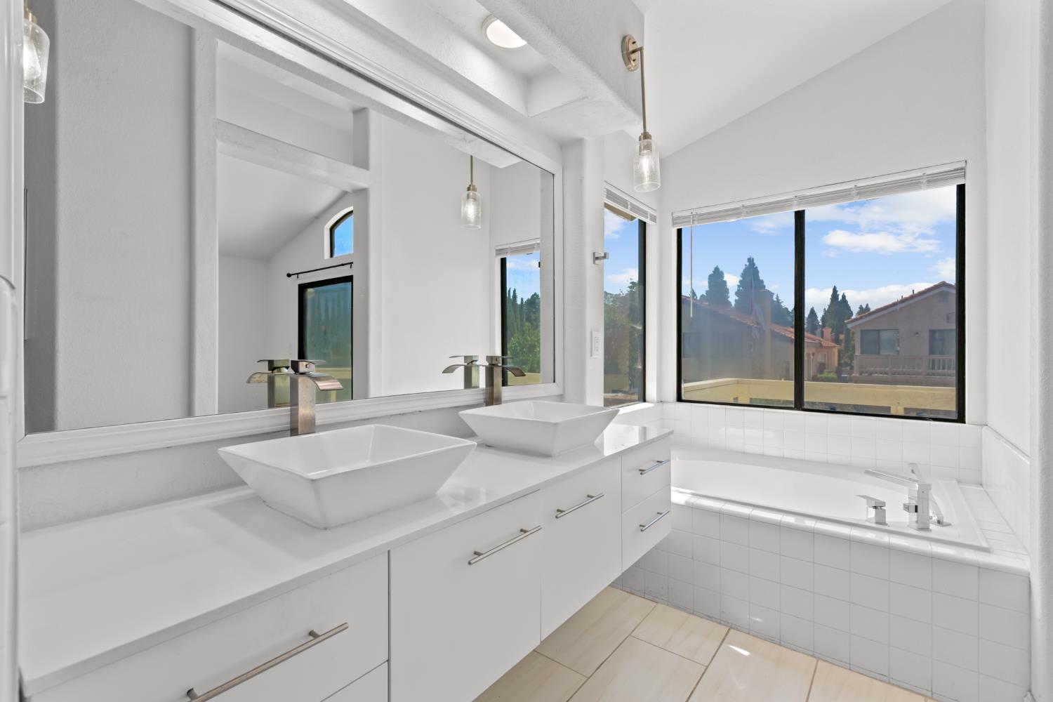 Detail Gallery Image 19 of 44 For 5038 Felicia Way, Elk Grove,  CA 95758 - 3 Beds | 2/1 Baths