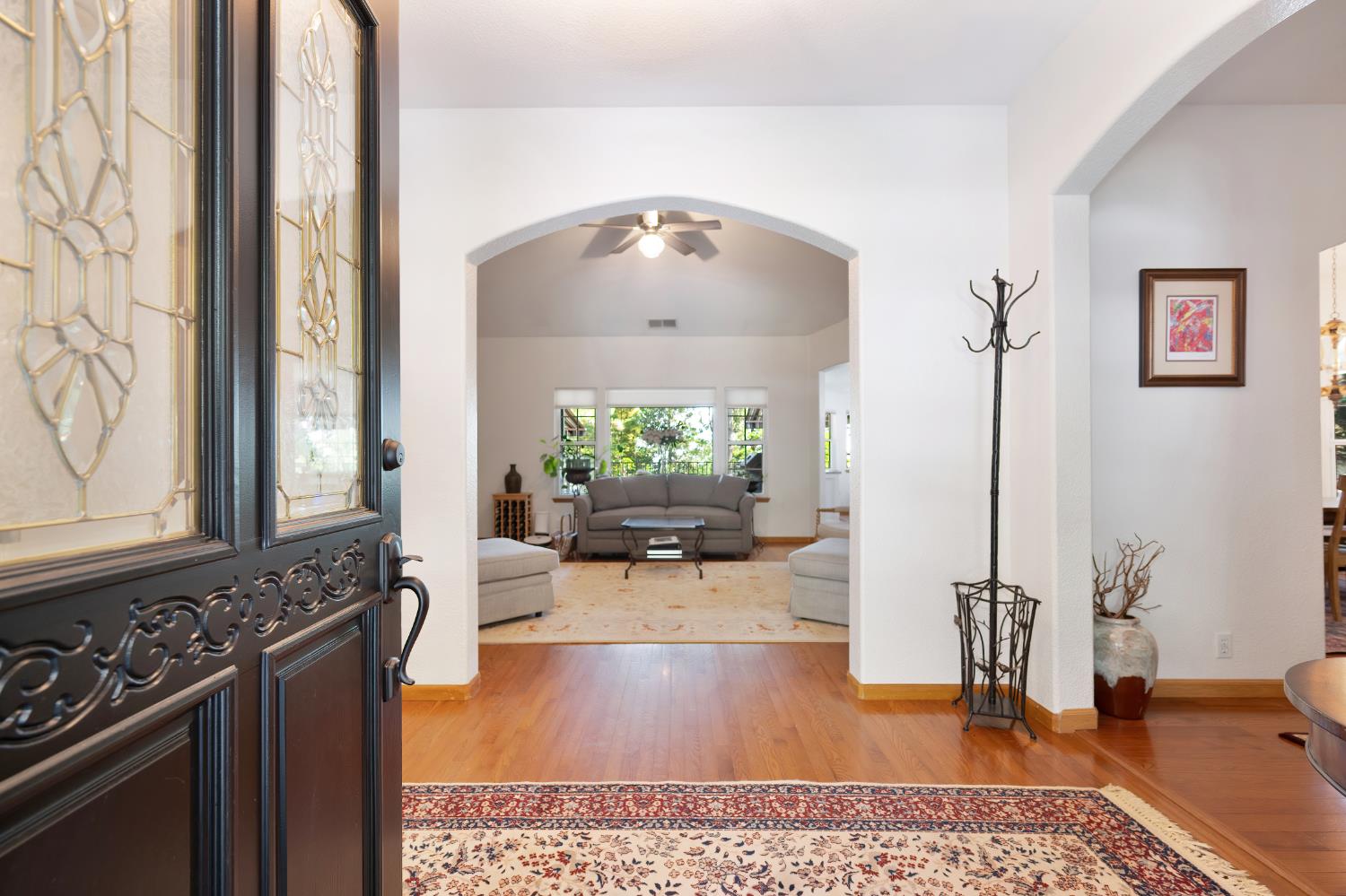 Detail Gallery Image 7 of 93 For 3505 Manzana Ct, Camino,  CA 95709 - 4 Beds | 2 Baths