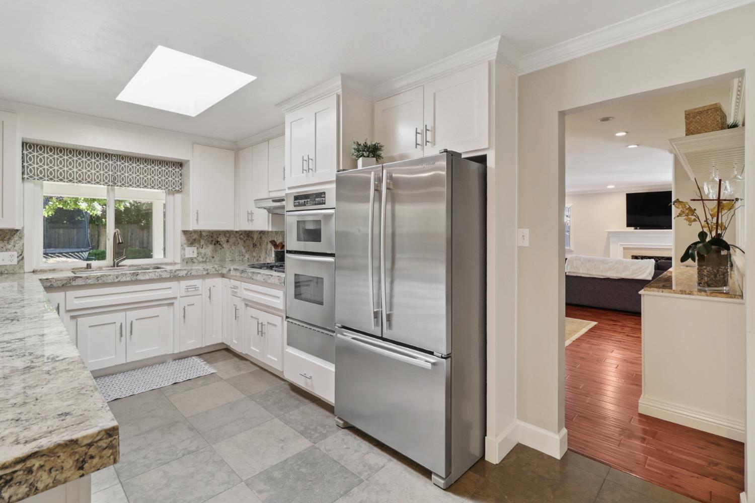 Detail Gallery Image 17 of 62 For 551 Thornley Way, Sacramento,  CA 95864 - 4 Beds | 2/1 Baths