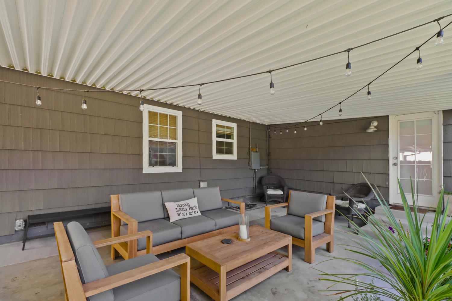 Detail Gallery Image 41 of 45 For 1452 Oregon Dr, Sacramento,  CA 95822 - 3 Beds | 2 Baths