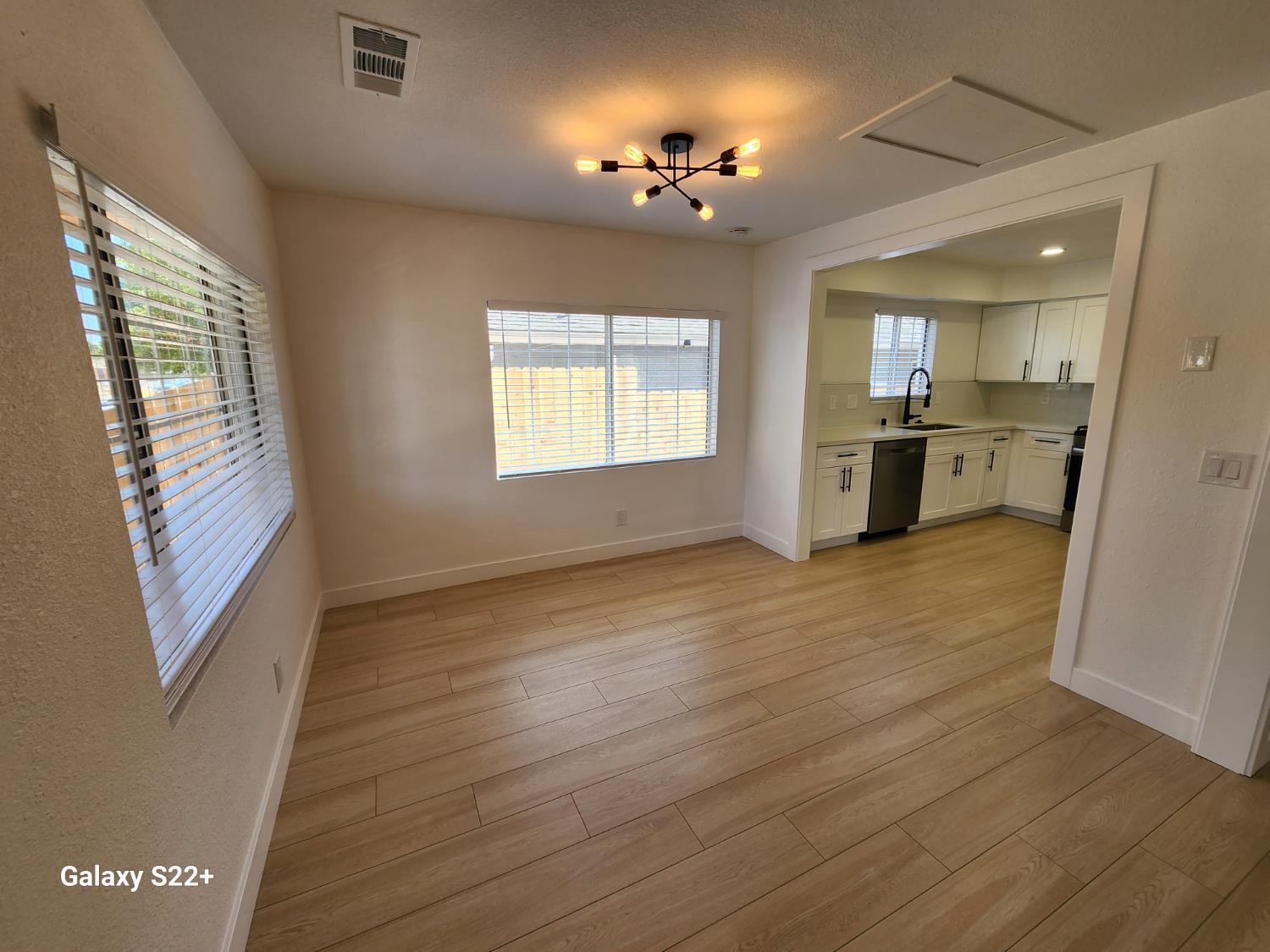 Detail Gallery Image 7 of 8 For 641 Andrew St, West Sacramento,  CA 95605 - 3 Beds | 1 Baths