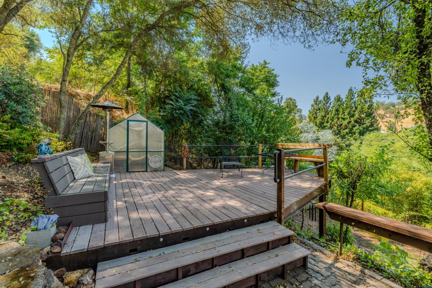 Detail Gallery Image 9 of 75 For 14385 Gods Hls, Amador City,  CA 95601 - 2 Beds | 2/1 Baths