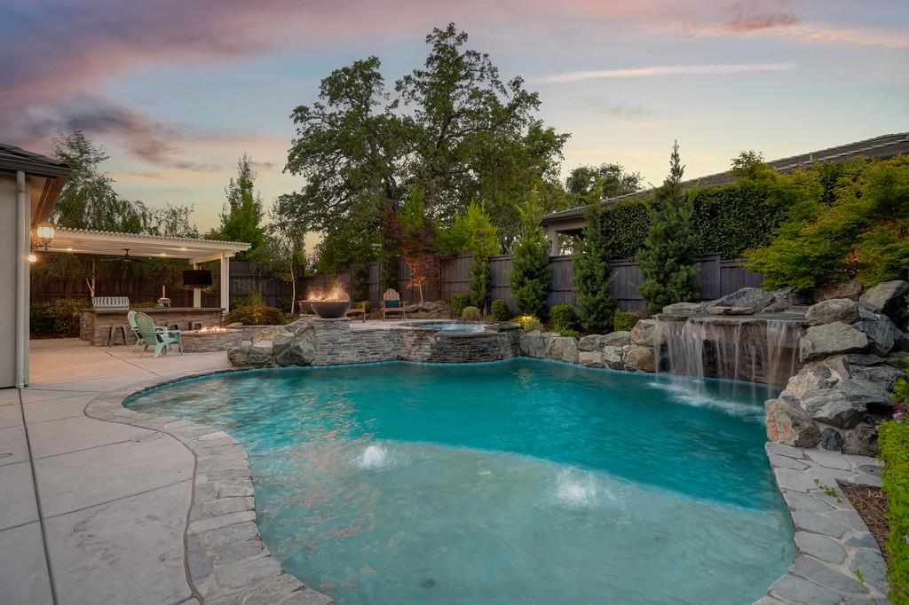 Detail Gallery Image 79 of 94 For 689 Oreno Cir, Folsom,  CA 95630 - 5 Beds | 4/1 Baths