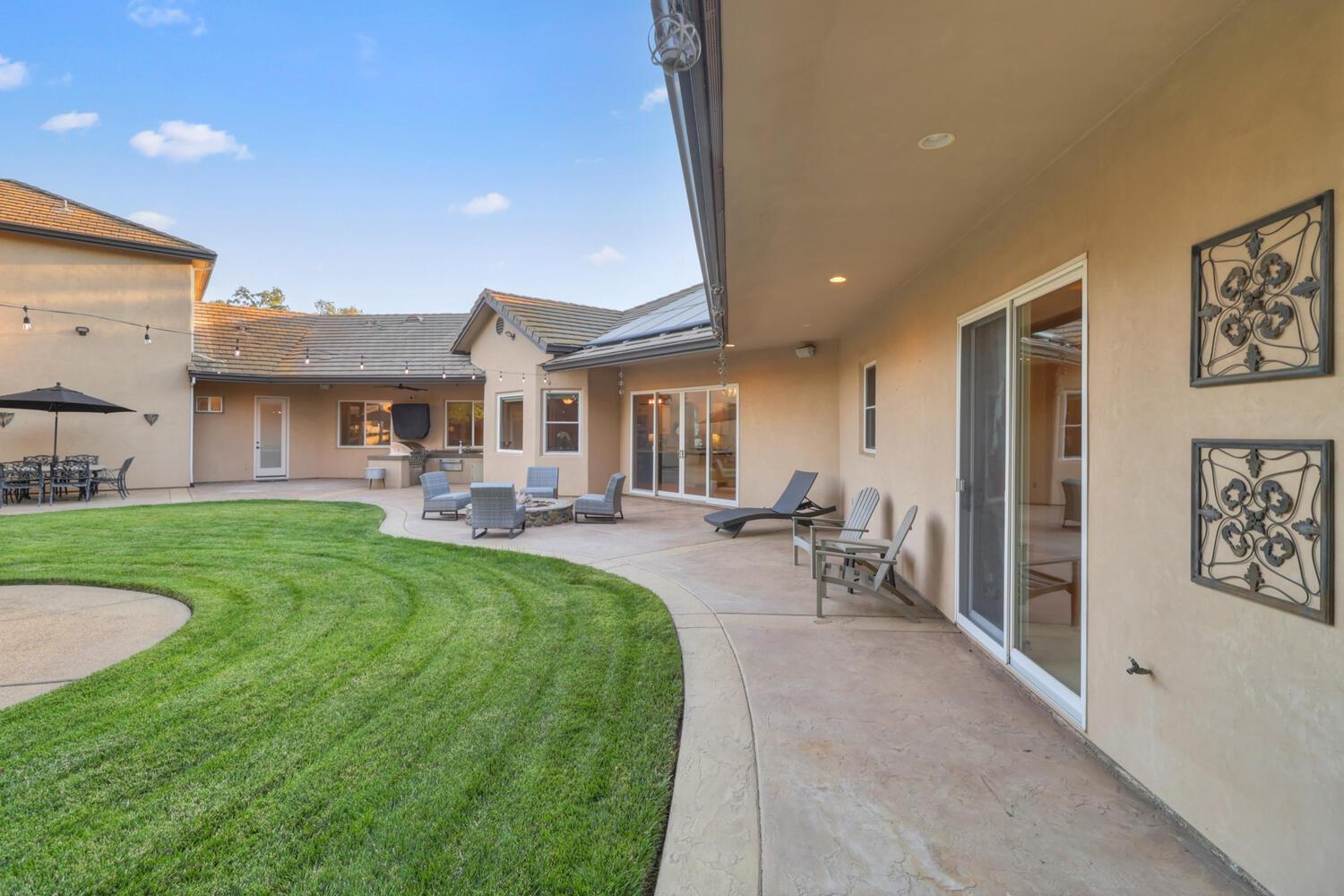 Detail Gallery Image 57 of 72 For 4900 Saint Augustine Dr, Elk Grove,  CA 95758 - 4 Beds | 4 Baths