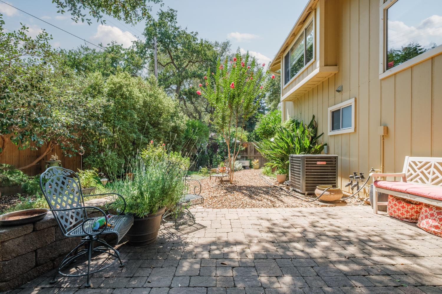 Detail Gallery Image 55 of 63 For 5148 Walnut Place Ln, Carmichael,  CA 95608 - 3 Beds | 2 Baths