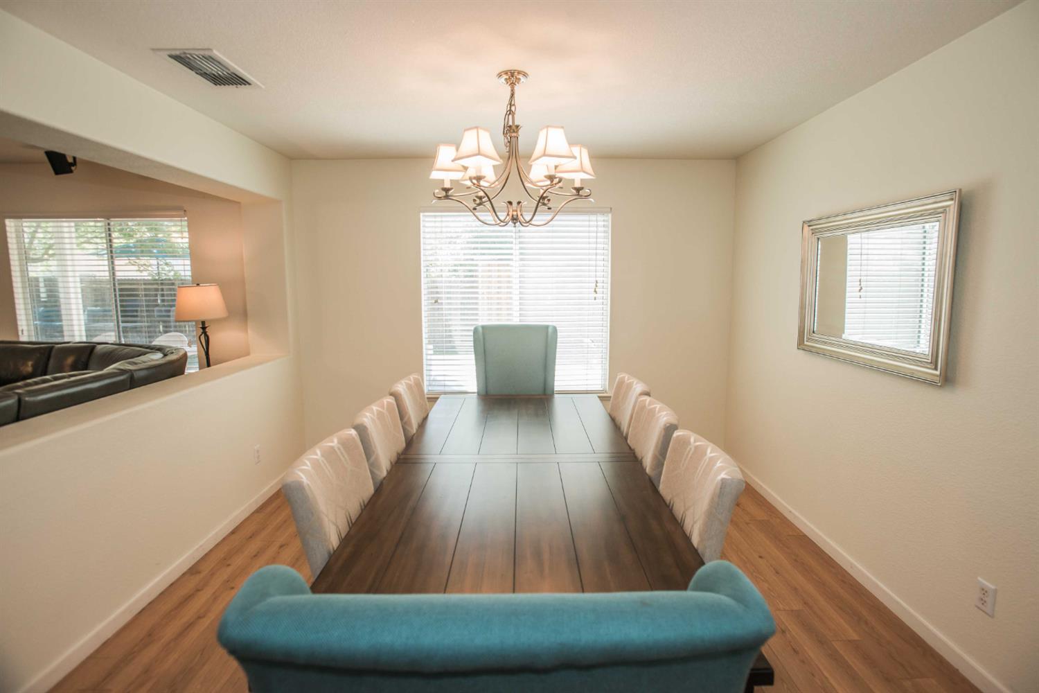 Detail Gallery Image 9 of 68 For 2210 Arnold Dr, Rocklin,  CA 95765 - 4 Beds | 2/1 Baths