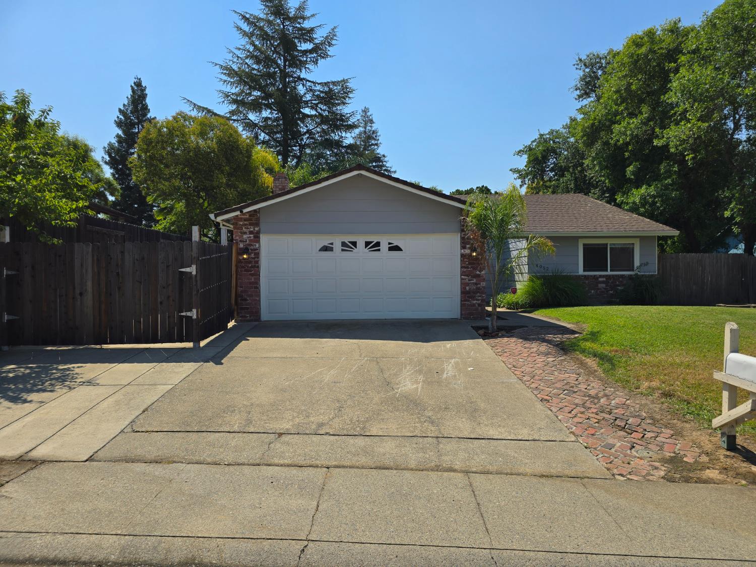 Detail Gallery Image 4 of 29 For 8052 Cammeray Dr, Citrus Heights,  CA 95610 - 3 Beds | 2 Baths