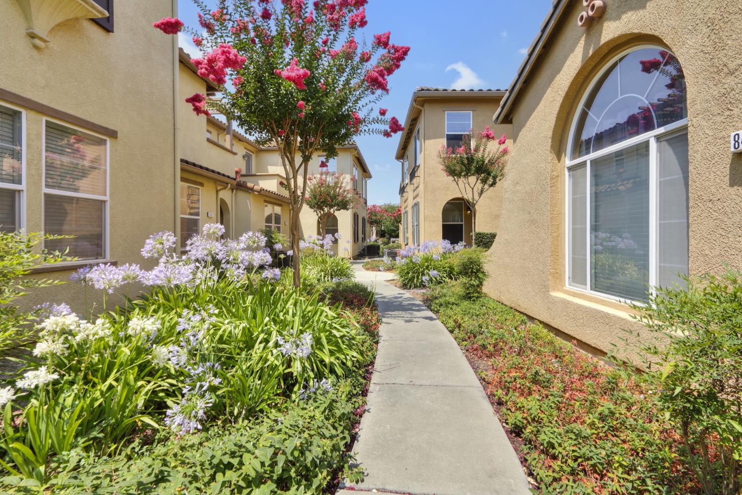 Detail Gallery Image 38 of 38 For 8444 Crystal Walk Cir #72,  Elk Grove,  CA 95758 - 2 Beds | 2 Baths