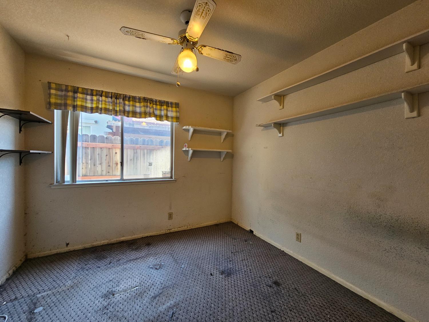 Detail Gallery Image 15 of 24 For 8447 Cassatt Way, Sacramento,  CA 95828 - 3 Beds | 2 Baths
