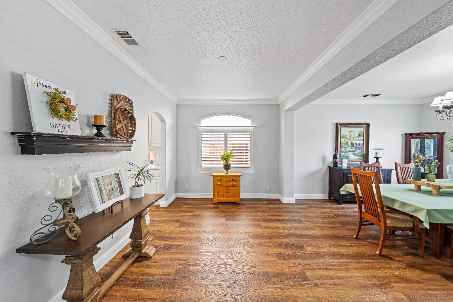 Detail Gallery Image 13 of 49 For 5504 Pleasant Grove Ct, Salida,  CA 95368 - 4 Beds | 3 Baths