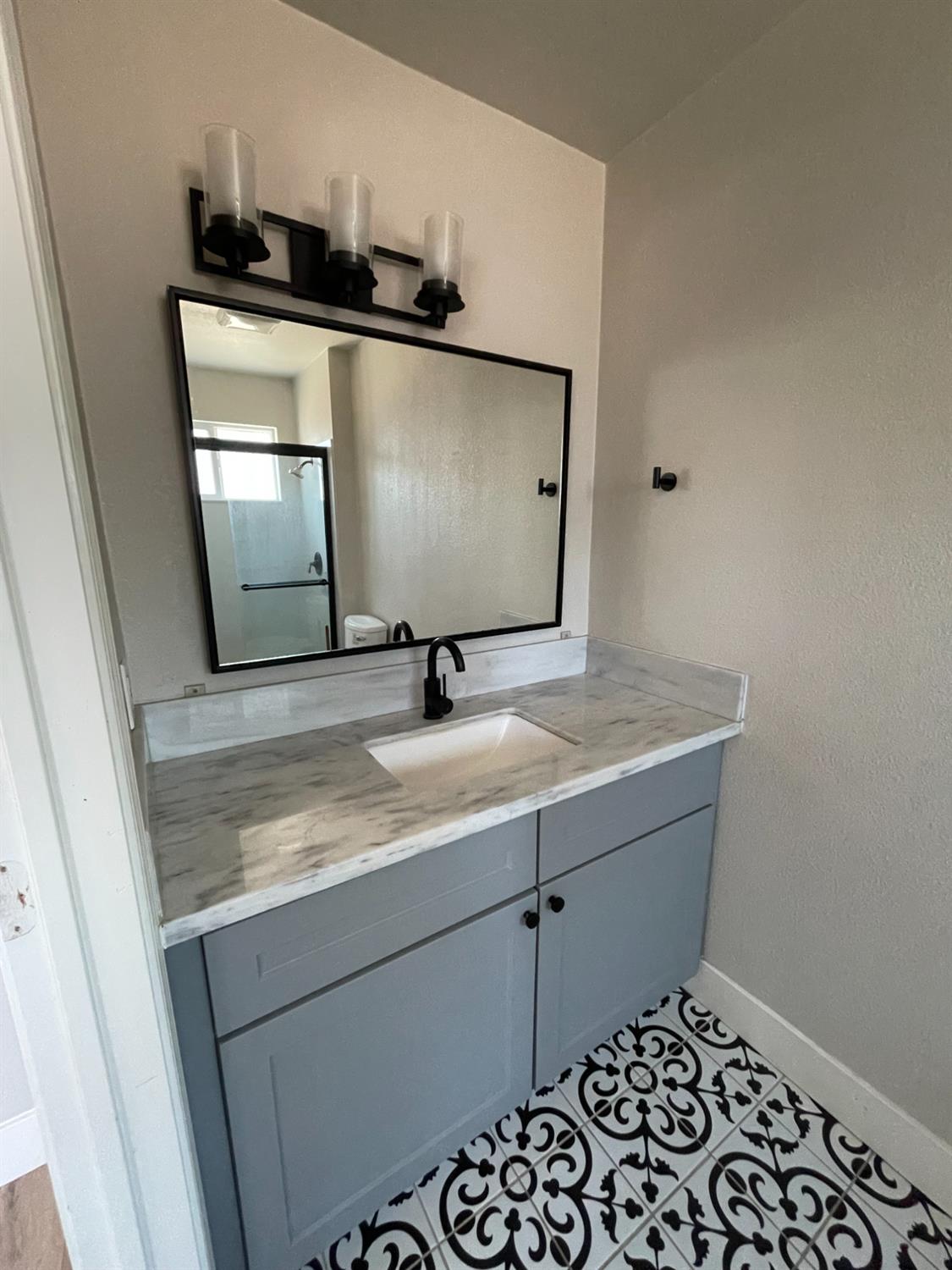 Detail Gallery Image 16 of 32 For 9185 Clendenen Way, Sacramento,  CA 95826 - 3 Beds | 2 Baths