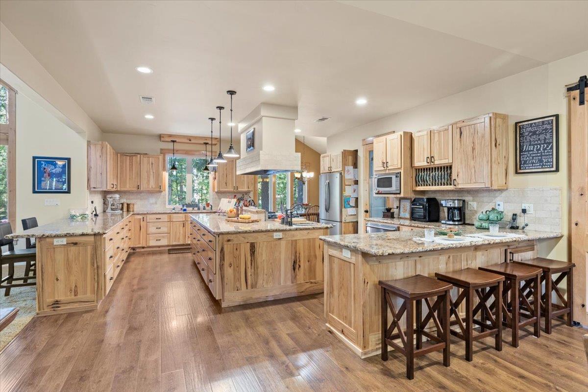 Detail Gallery Image 11 of 64 For 11382 Cour Royal, Nevada City,  CA 95959 - 3 Beds | 3/1 Baths