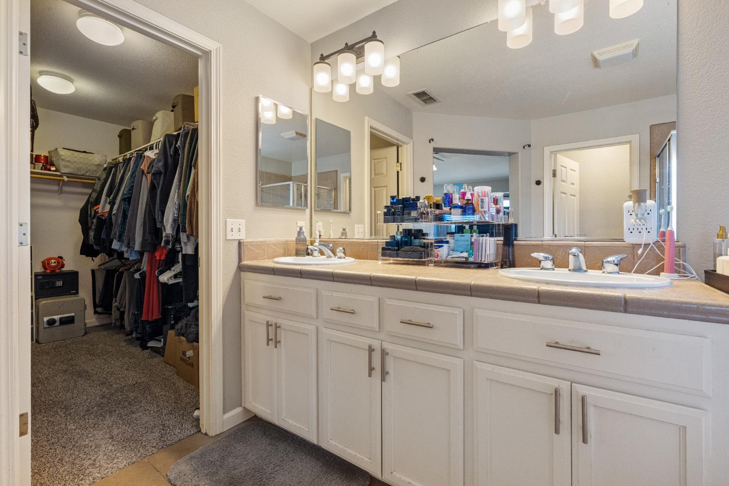 Detail Gallery Image 20 of 62 For 5422 Antique Rose Way, Riverbank,  CA 95367 - 3 Beds | 2/1 Baths