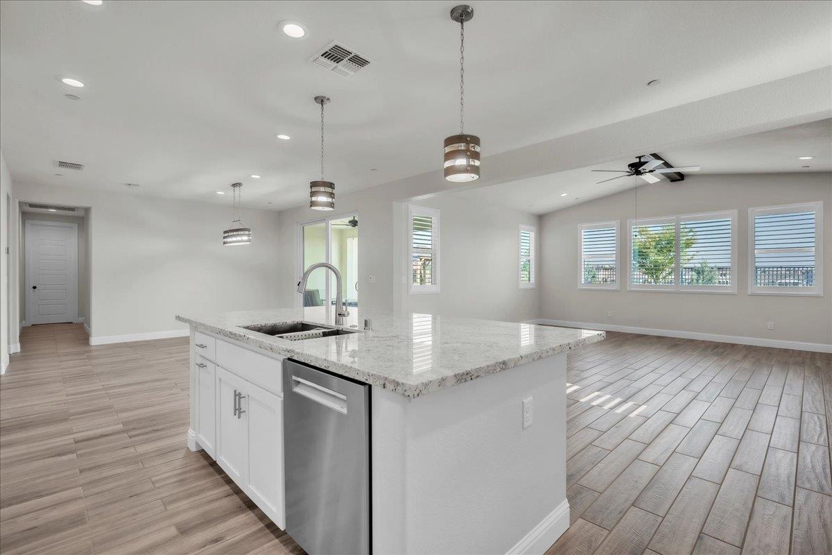 Detail Gallery Image 9 of 66 For 2944 Romano Dr, Lincoln,  CA 95648 - 4 Beds | 3 Baths