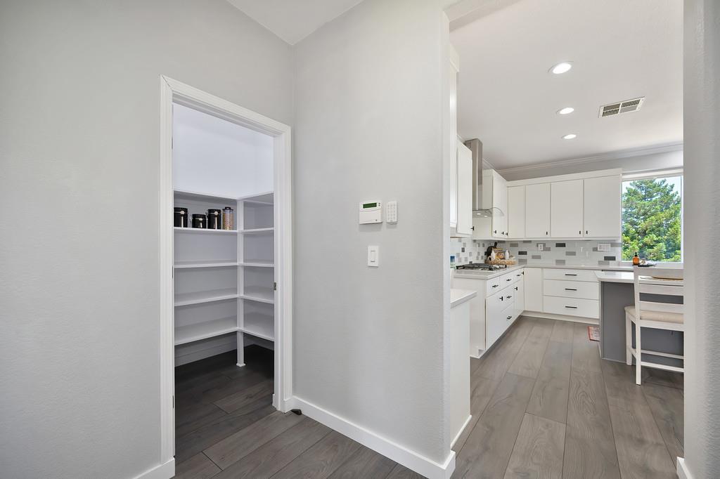 Detail Gallery Image 20 of 55 For 6279 Bridgeport Dr, Shingle Springs,  CA 95682 - 4 Beds | 2/1 Baths