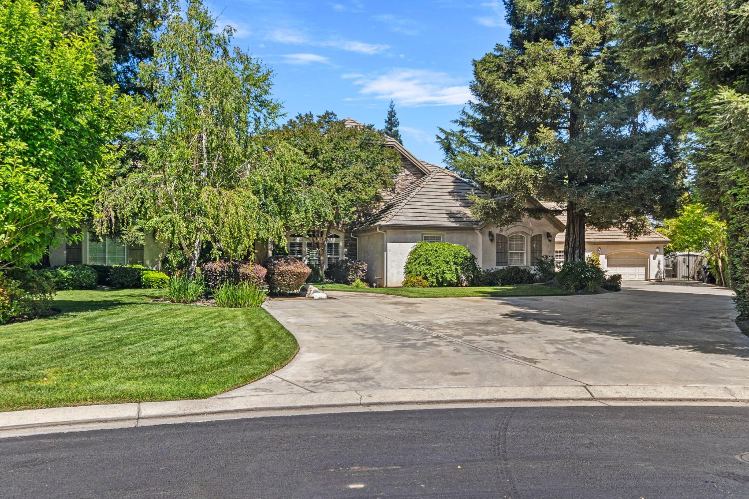 Detail Gallery Image 4 of 57 For 4325 Jacinthe Ct, Modesto,  CA 95356 - 4 Beds | 4/1 Baths