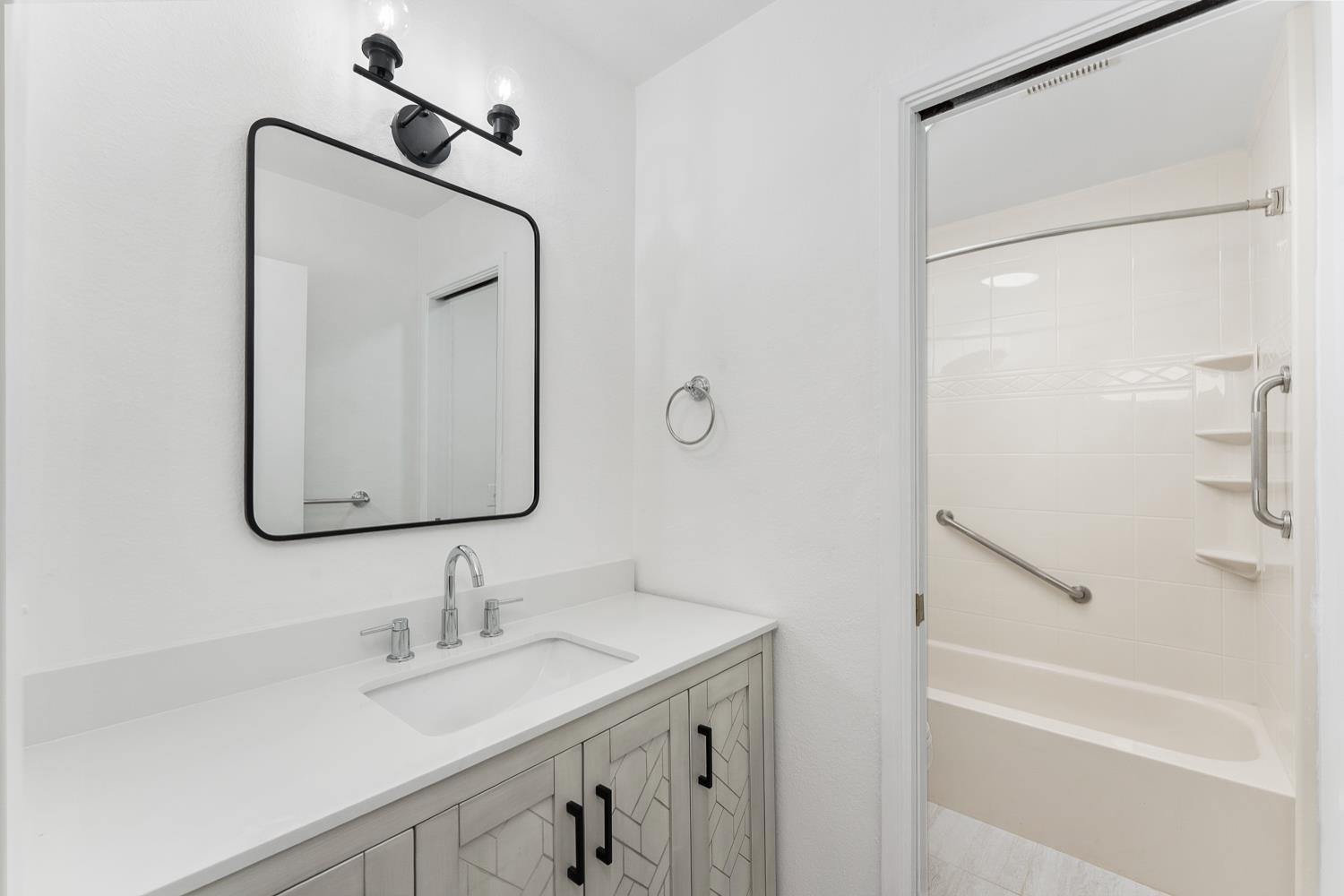 Detail Gallery Image 15 of 26 For 6804 Madrea Ct, Citrus Heights,  CA 95621 - 4 Beds | 2/1 Baths