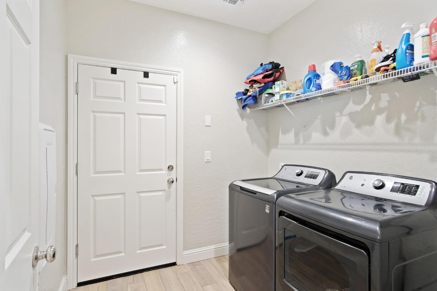 Detail Gallery Image 29 of 46 For 2040 Edwards St, Los Banos,  CA 93635 - 4 Beds | 3 Baths