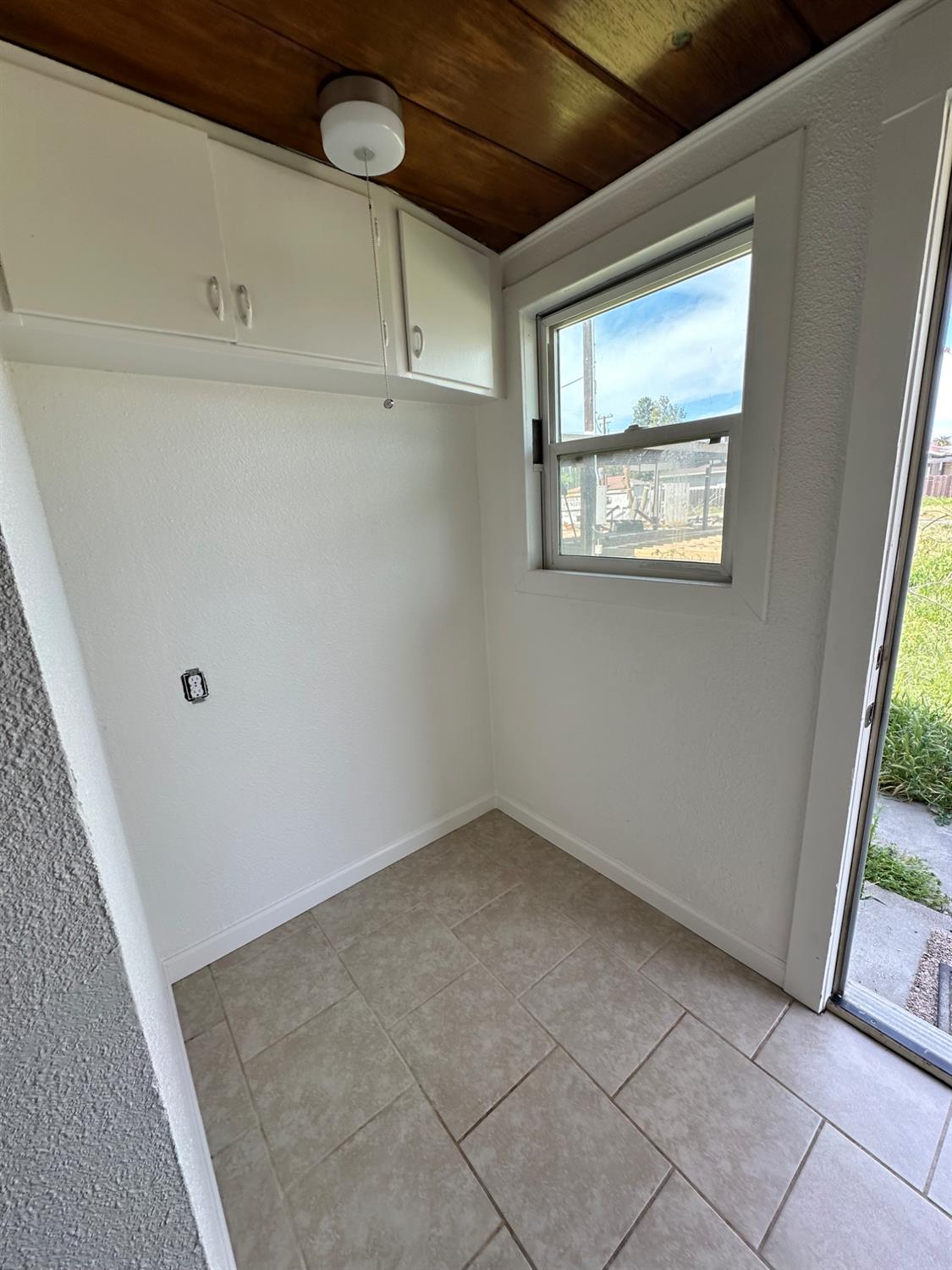 Detail Gallery Image 22 of 28 For 917 9th St, Turlock,  CA 95380 - 5 Beds | 3 Baths