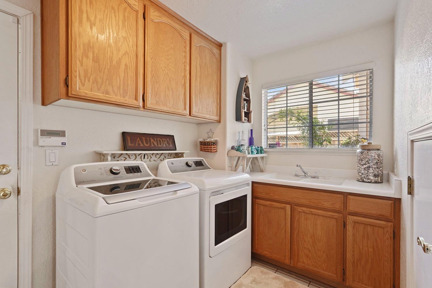 Detail Gallery Image 24 of 45 For 1145 Madera, Tracy,  CA 95377 - 4 Beds | 3 Baths