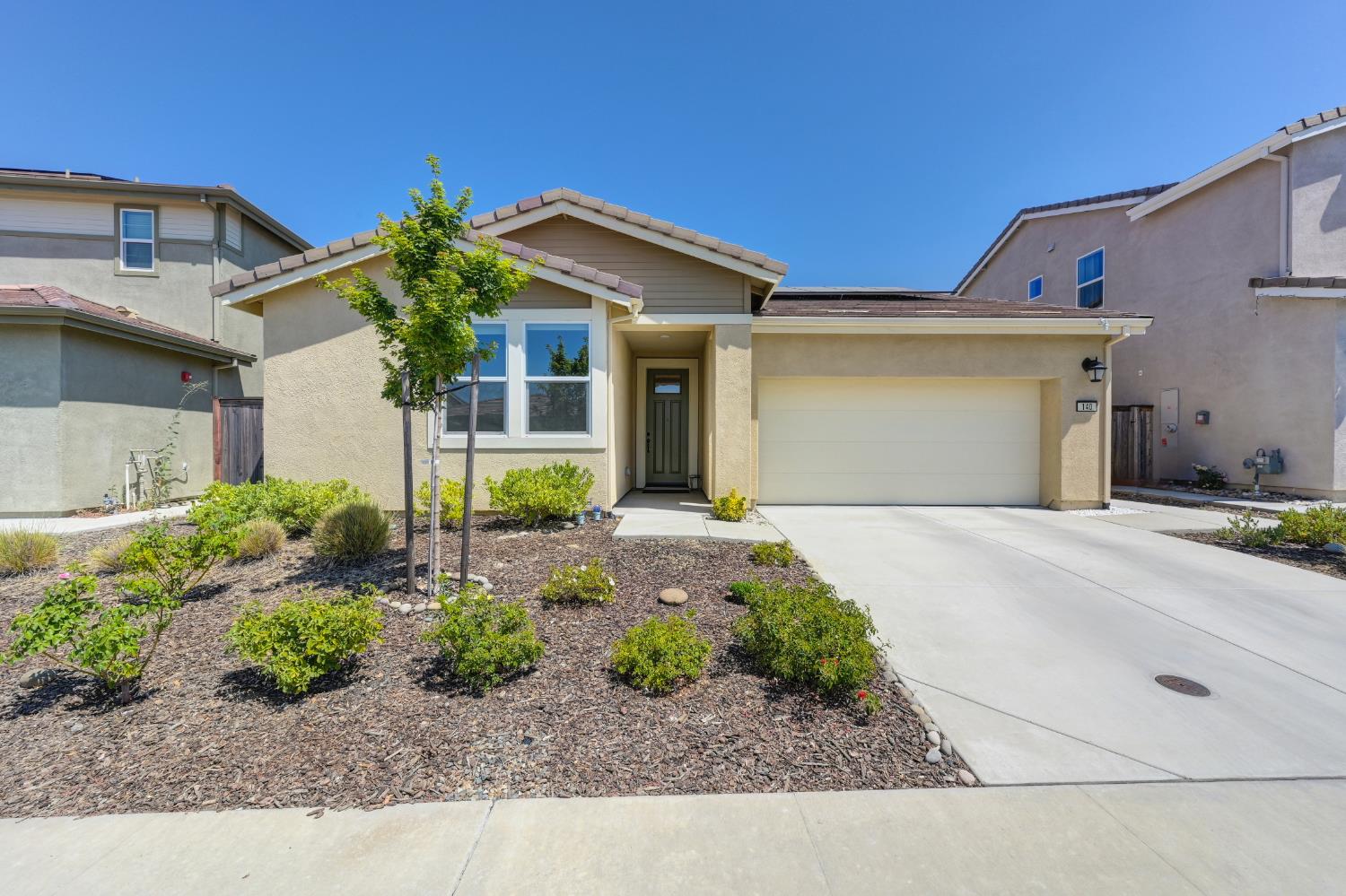 Detail Gallery Image 3 of 32 For 140 Tortosa Ct, Lincoln,  CA 95648 - 4 Beds | 2 Baths