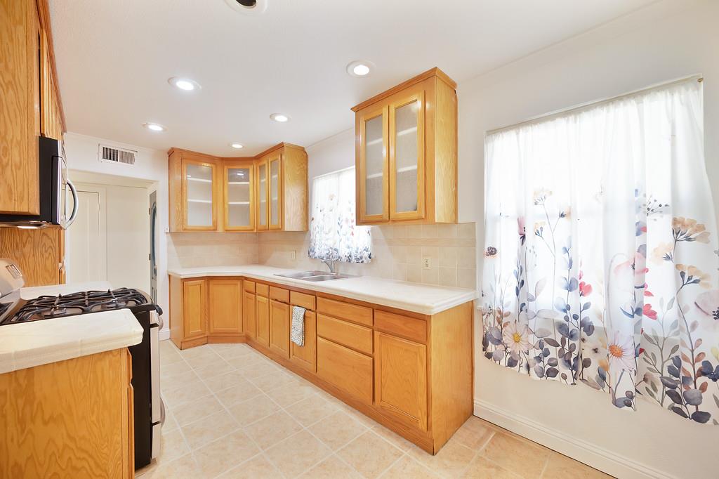 Detail Gallery Image 10 of 75 For 312 Beamer St, Woodland,  CA 95695 - 4 Beds | 2 Baths