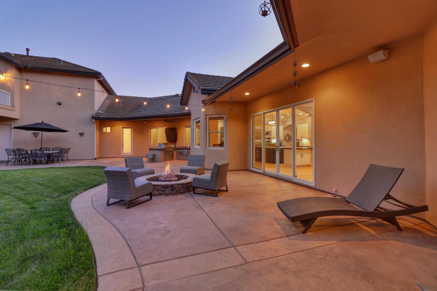 Detail Gallery Image 67 of 72 For 4900 Saint Augustine Dr, Elk Grove,  CA 95758 - 4 Beds | 4 Baths