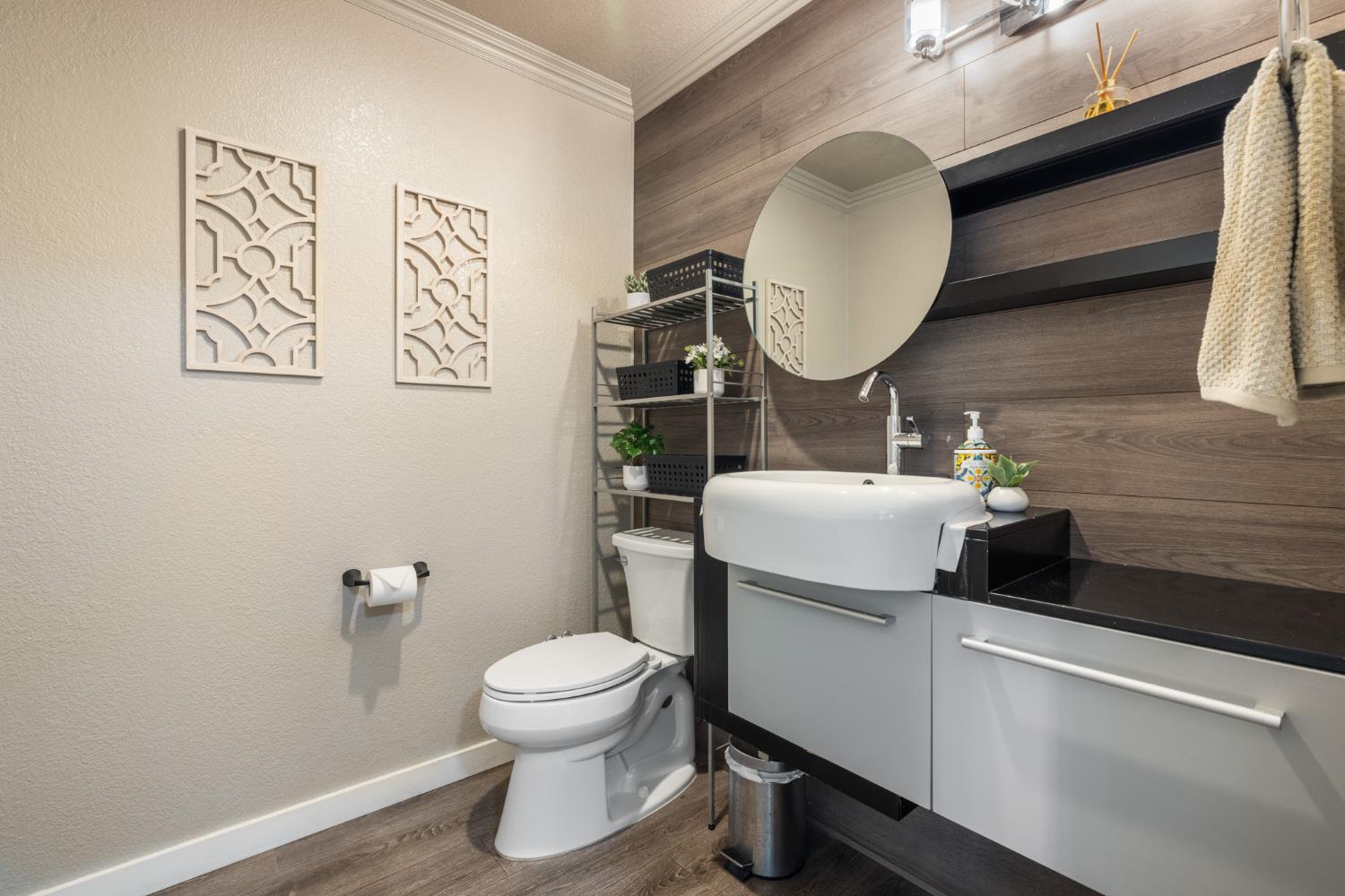 Detail Gallery Image 17 of 39 For 4008 Cromwell Cir, Modesto,  CA 95356 - 4 Beds | 2/1 Baths