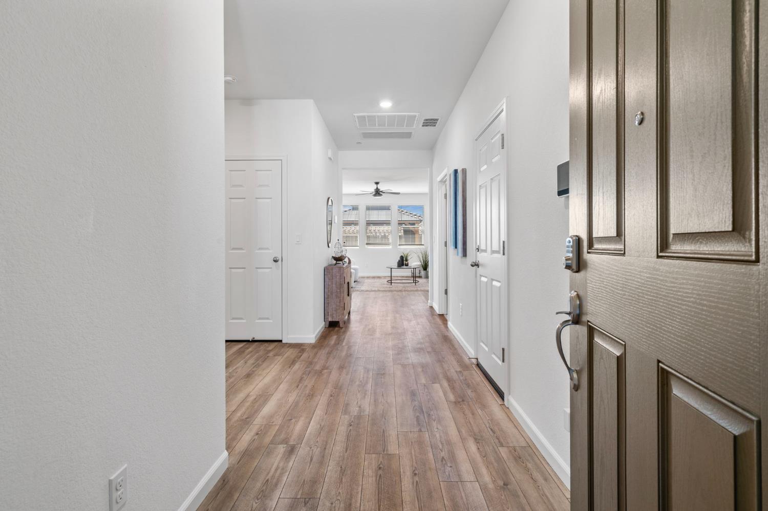 Detail Gallery Image 7 of 50 For 9526 Cadmium Ct, Sacramento,  CA 95829 - 4 Beds | 2 Baths