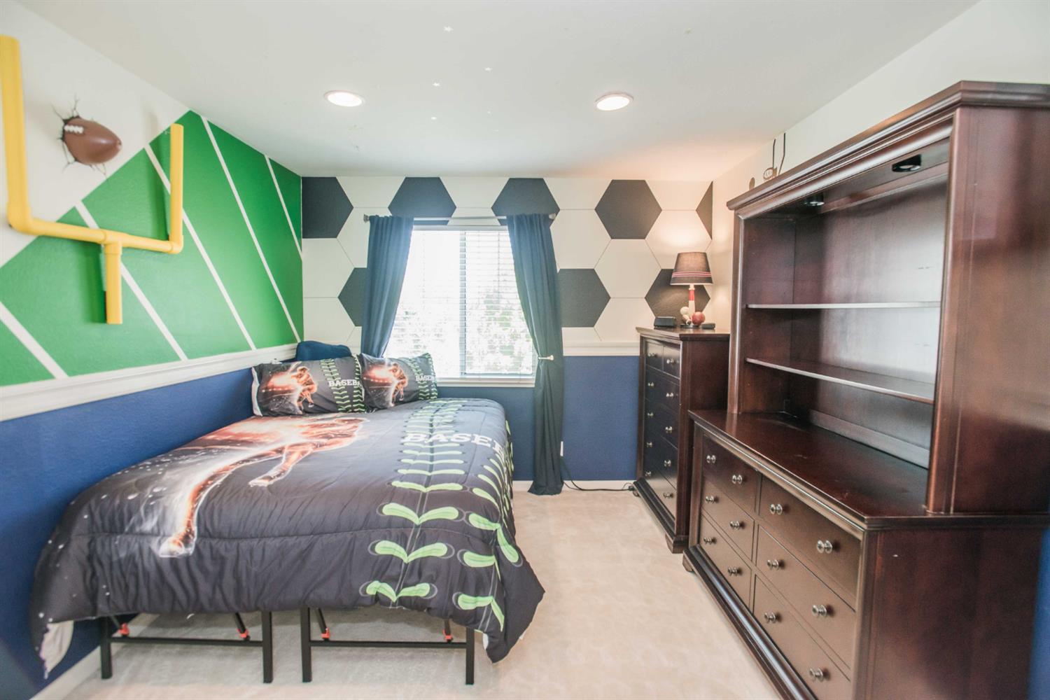Detail Gallery Image 43 of 68 For 2210 Arnold Dr, Rocklin,  CA 95765 - 4 Beds | 2/1 Baths
