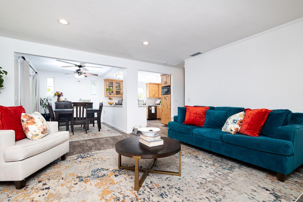 Detail Gallery Image 7 of 24 For 4013 Quarry Ct, Loomis,  CA 95650 - 3 Beds | 2/1 Baths