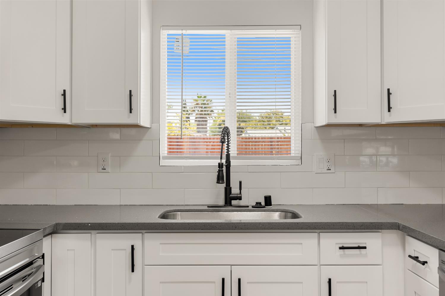 Detail Gallery Image 13 of 35 For 6237 San Martin St, North Highlands,  CA 95660 - 4 Beds | 2 Baths
