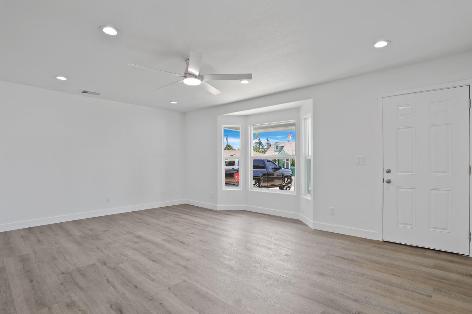 Detail Gallery Image 7 of 27 For 537 Palm Ave, Lodi,  CA 95240 - 4 Beds | 2 Baths