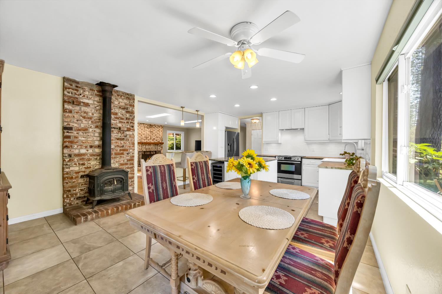Detail Gallery Image 21 of 59 For 3975 Valley Vista Dr, Camino,  CA 95709 - 3 Beds | 2 Baths