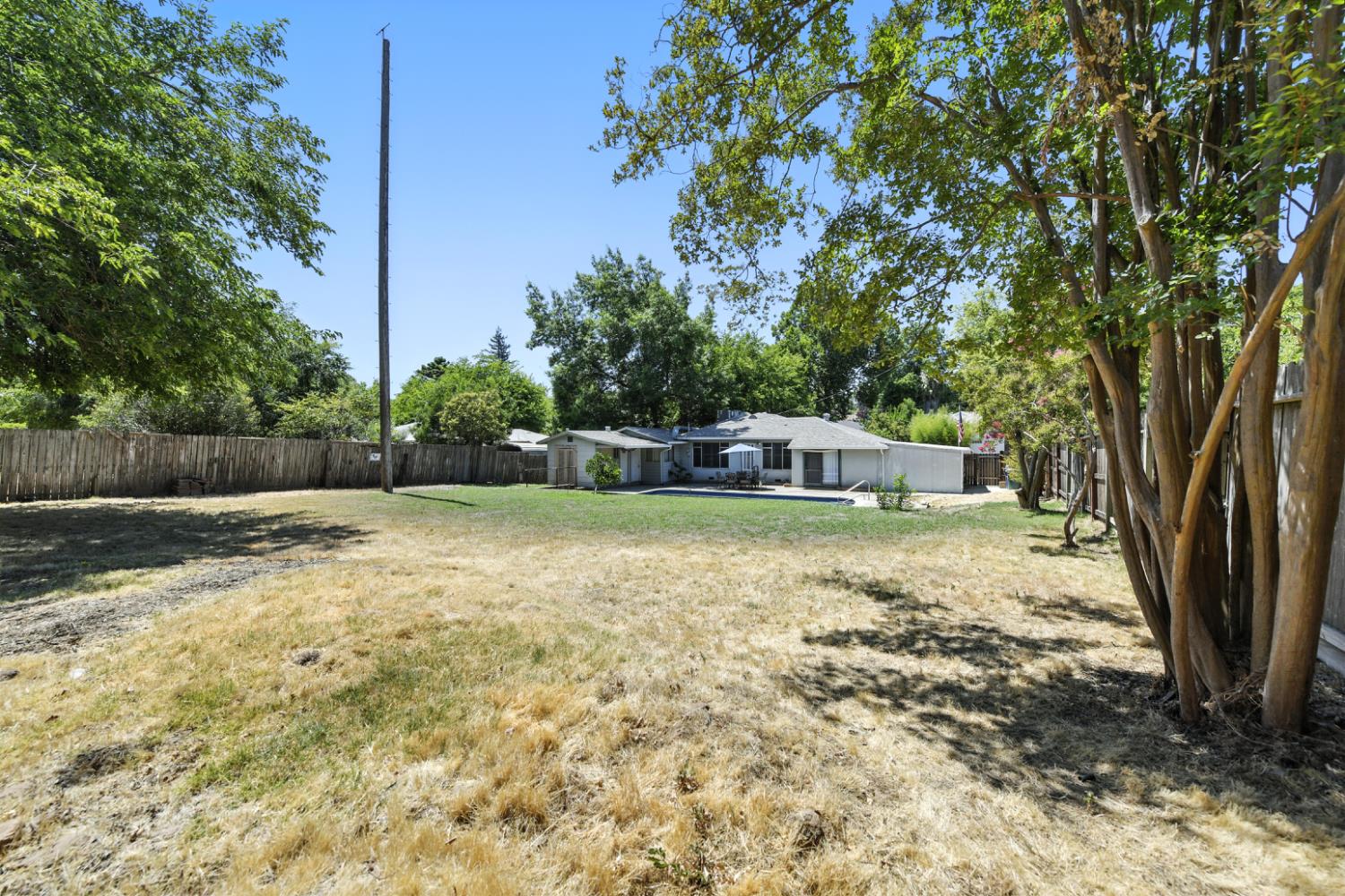 Detail Gallery Image 35 of 37 For 4724 Isabella Ave, Fair Oaks,  CA 95628 - 4 Beds | 2 Baths
