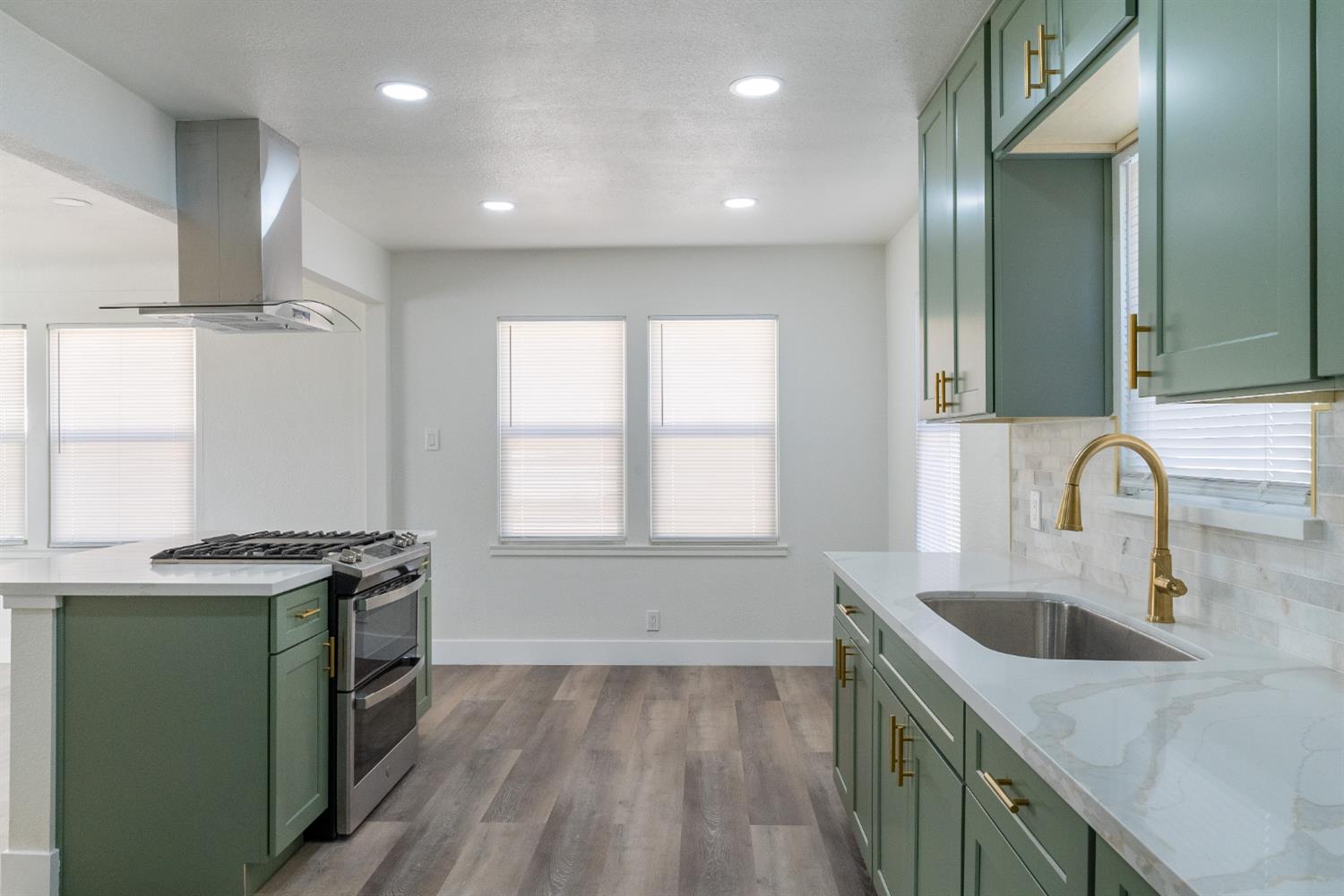 Detail Gallery Image 12 of 29 For 1017 Kings Avenue, Chowchilla,  CA 93610 - 3 Beds | 2 Baths