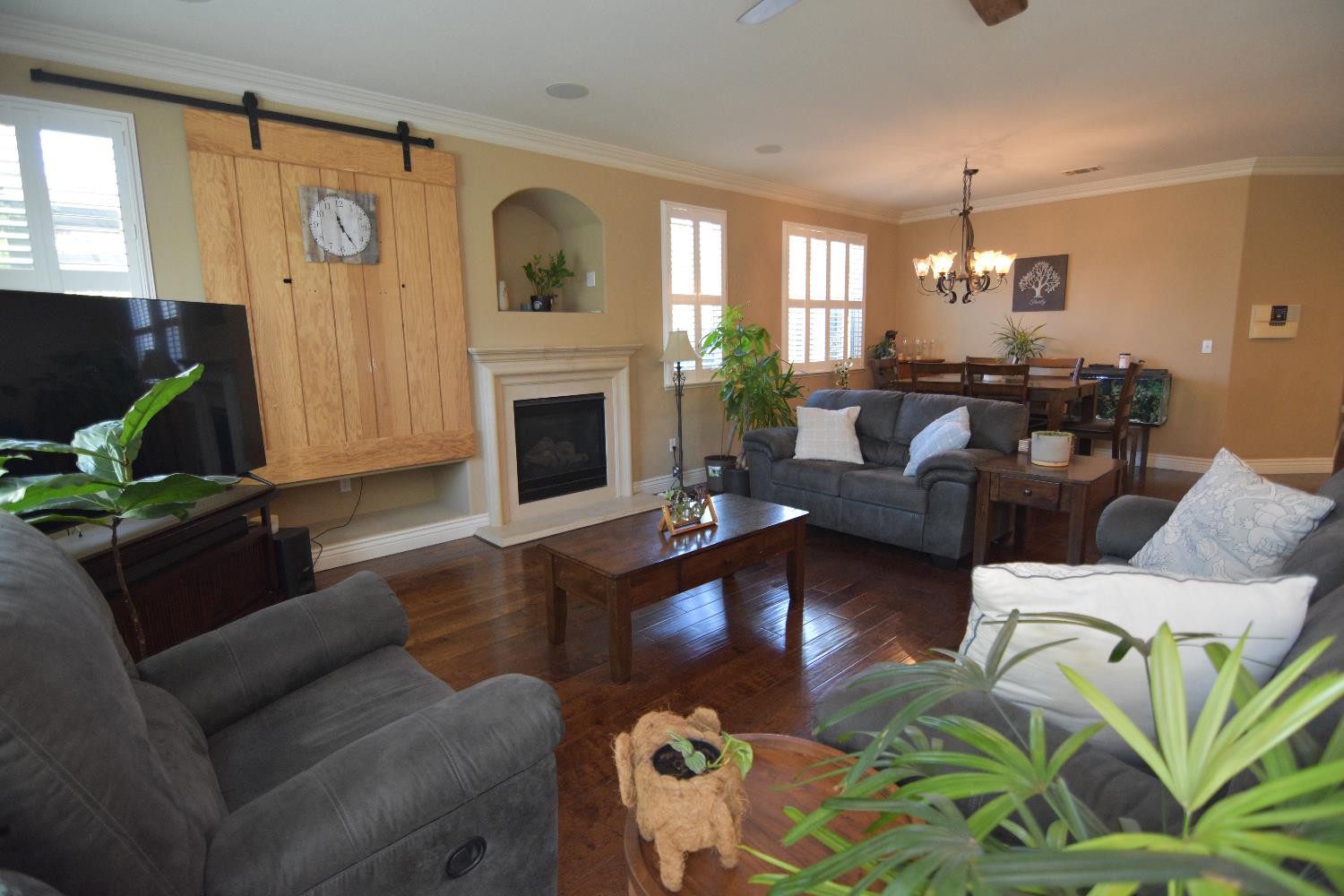 Detail Gallery Image 24 of 54 For 13702 Channel Ln, Waterford,  CA 95386 - 4 Beds | 3 Baths